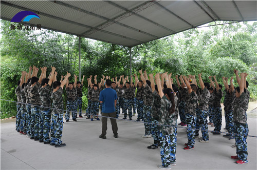 軍訓(xùn)拓展訓(xùn)練